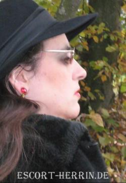 Herrin Sandra - Escort dominatrix Zwickau 5