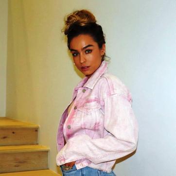 Rebecca - Escort lady Akron 5