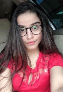 Indian Teen Escort - Zoya - Escort lady Dubai 2