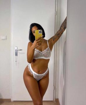 bella - Escort lady Cairo 4