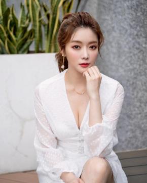 Uniko - Escort lady Belgrade 2