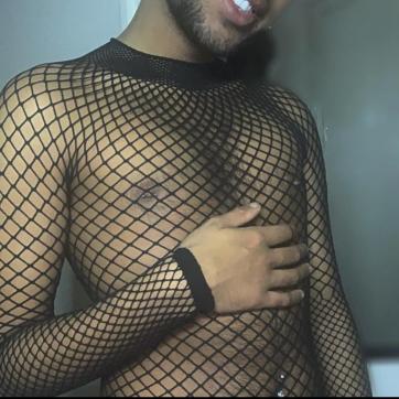 Kenzo - Escort gay Paris 2