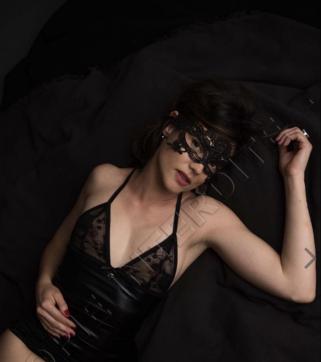 Louisa - Escort lady Cannes 4