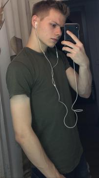 Johnnn - Escort gay Berlin 2