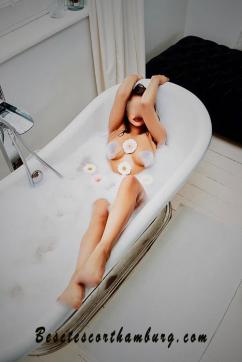 Adele - Escort lady Hamburg 4