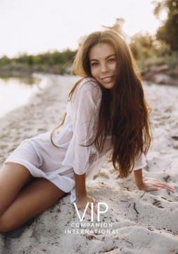 Kira - Escort lady London 3