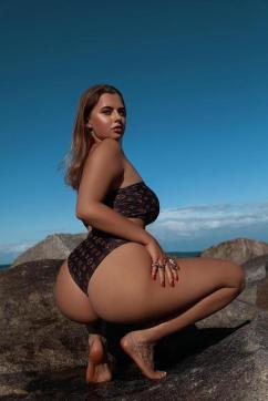 Rayana - Escort lady Dubai 9