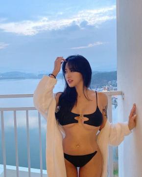 Hanae - Escort lady Budapest 3