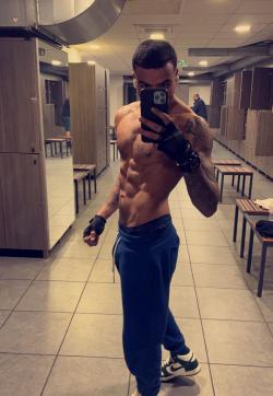 Mehdi - Escort gays Paris 1