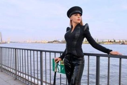 Herrin Sarah - Escort lady Stuttgart 7