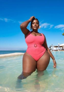 BENTLEY - Escort ladies Dubai 1