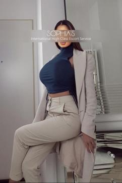 Ella - Escort lady Düsseldorf 5