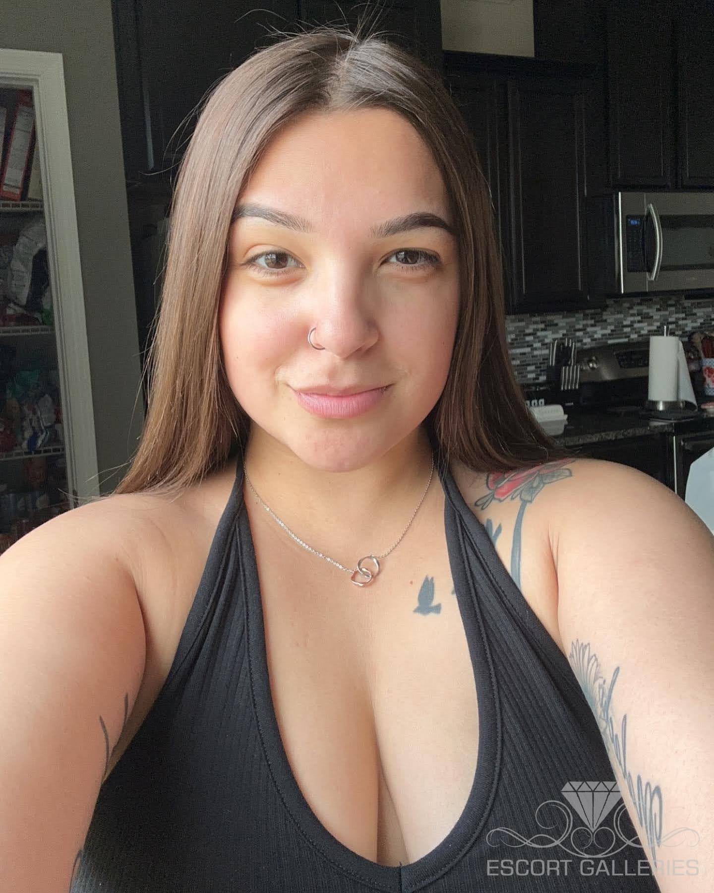 Birmingham Female escort