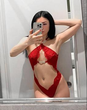 Karoline Hot - Escort lady Berlin 2