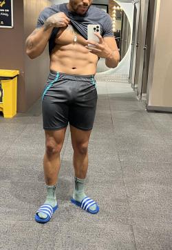 IconikXXL - Escort mens Cologne 1 IconikXXL - Escort mens Cologne 1