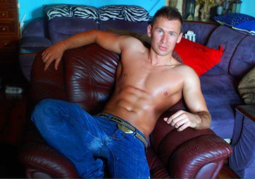 AlexhornyXXL - Escort gay Moscow 3
