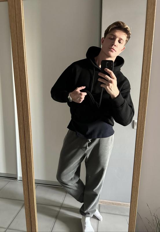 Влад (28) - Эскорт гей в Москве