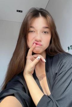 Miranda - Escort lady Dubai 4