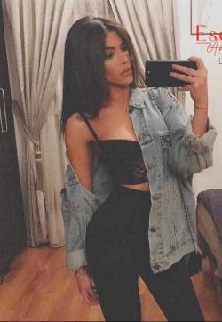 Jasmine - Escort ladies Amsterdam 1