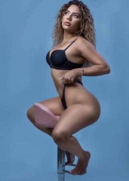 Lorena - Escort lady Abu Dhabi 3