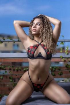 Lorena - Escort lady Abu Dhabi 5