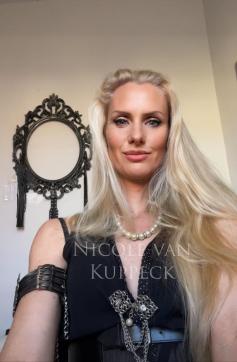 Mistress Nicole van Kuppeck - Escort dominatrix Barcelona 3