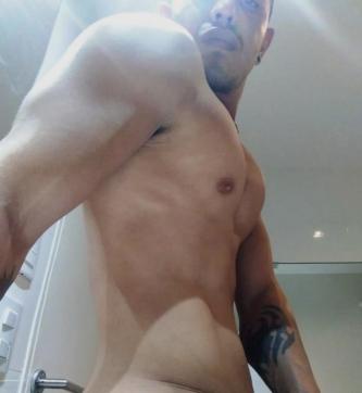Chriistiian - Escort gay Frankfurt 3