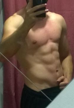 Kaan - Escort mens Istanbul 1