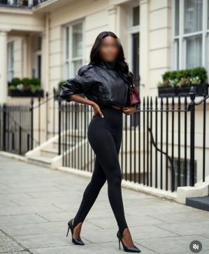 Courtney - Escort lady Canterbury 2