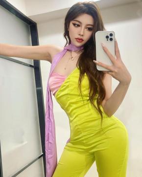 Akina - Escort lady Tokio 2