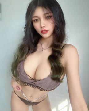 Moe - Escort lady Tokio 3