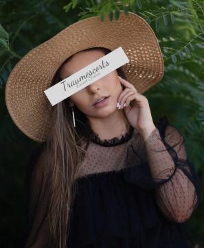 Janine - Escort lady Hamburg 9