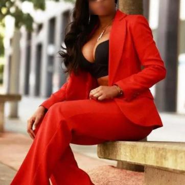 Coco - Escort lady Brighton 2