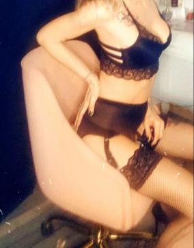 Alice - Escort lady Antibes 2