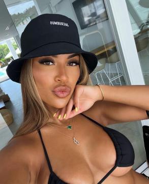 Olivia - Escort lady Doha 3