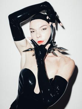 Dominatrix in Berlin - Escort dominatrix London 2