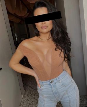 Lana - Escort lady Hamburg 9