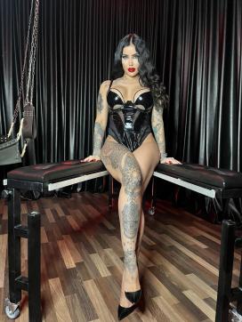 Lady Siaki - Escort dominatrix Berlin 3