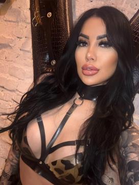 Lady Siaki - Escort dominatrix Berlin 8