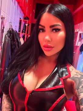 Lady Siaki - Escort dominatrix Berlin 9