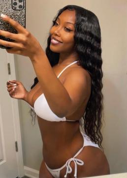 Lori - Escort lady Dubai 3