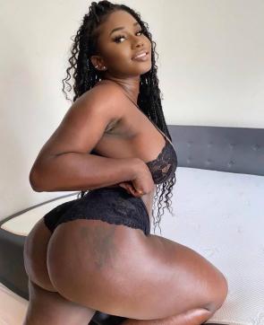 Maya - Escort lady Dubai 3