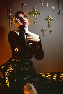 Rena Von Caustic - Escort lady Madrid 7