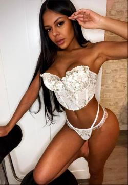 Maia - Escort ladies London 1 Maia - Escort ladies London 1