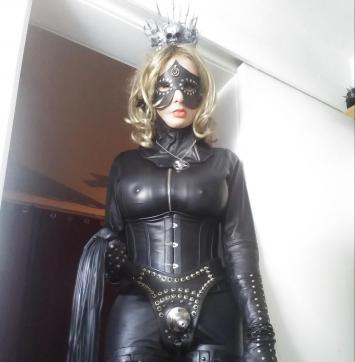 TV Domina Isabelle - Escort trans Mülheim an der Ruhr 16