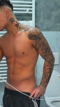 Nicolo - Escort mens Dubai 7