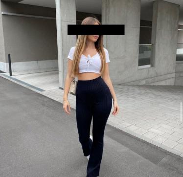 Ariana - Escort lady Hamburg 2