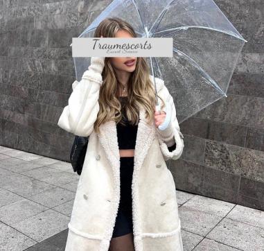 Ariana - Escort lady Hamburg 3