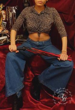 Madame Carnage - Escort dominatrix Paris 4