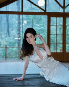 Araki Mina - Escort lady Tokio 5